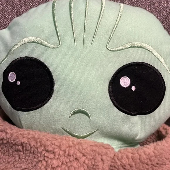 Disney Star Wars HUGE Yoda Plush Toy - Picture 3 of 8